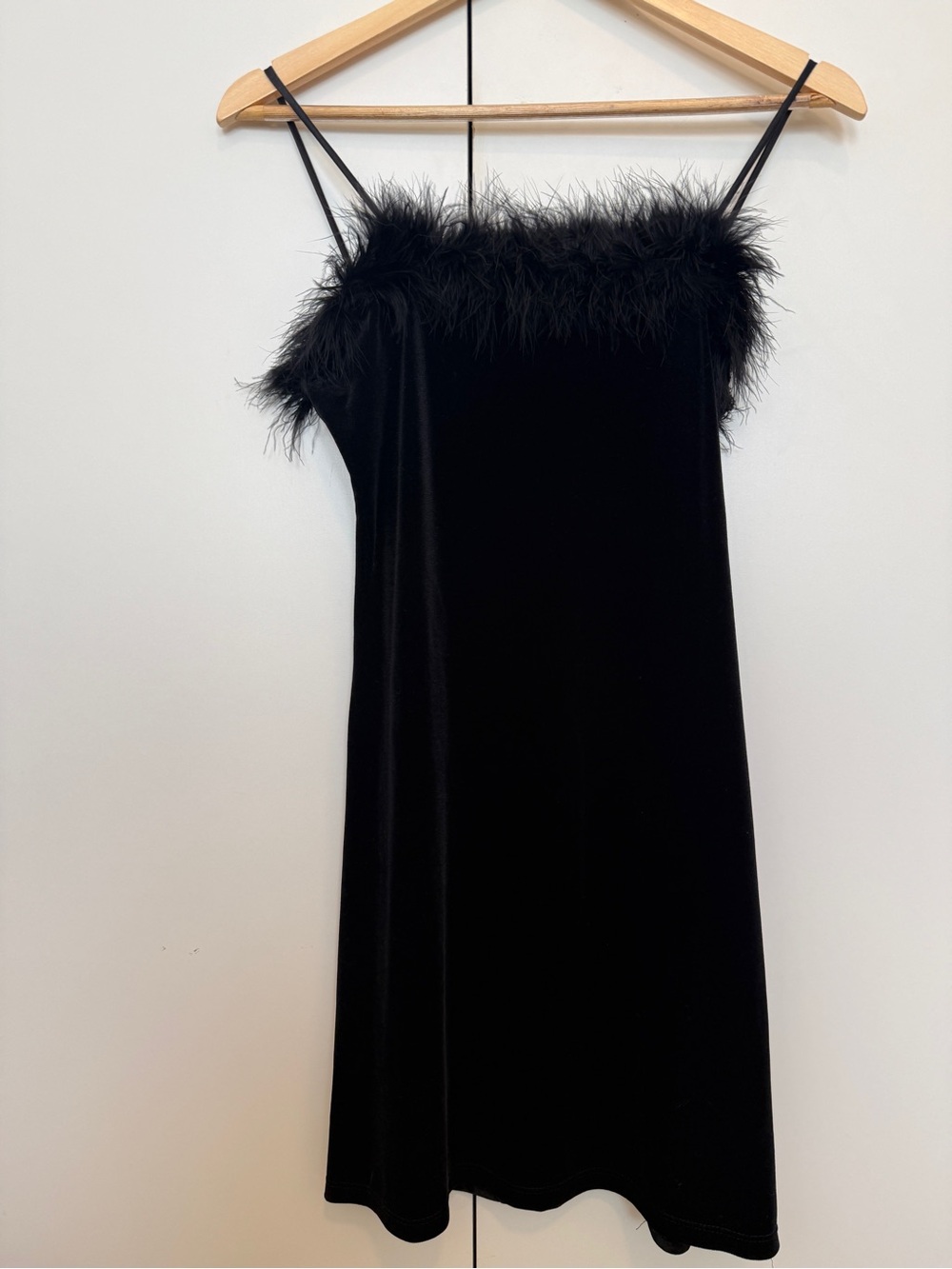 eye candy Black Feather-Trim Slip Dress